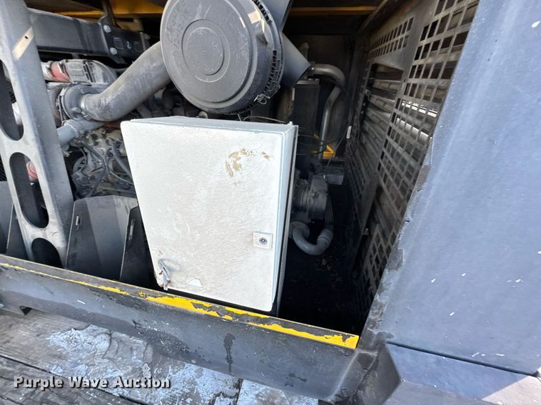 image for item DO0268 2013 Starlite equipment trailer