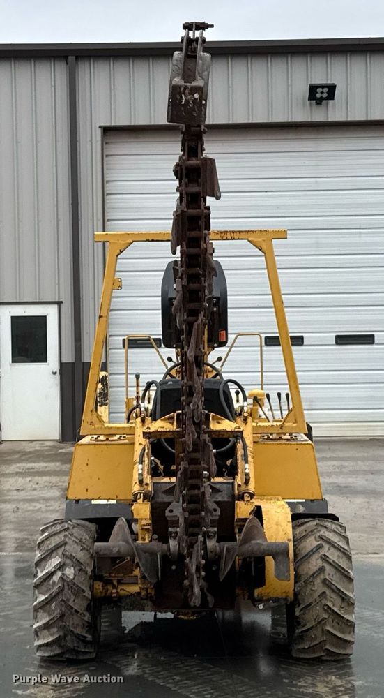 image for item DO0291 1986 Vermeer V-440 trencher