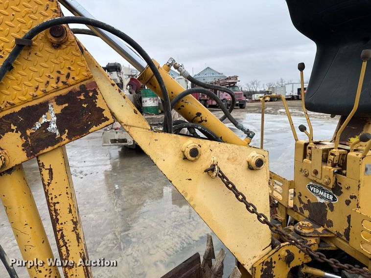 image for item DO0291 1986 Vermeer V-440 trencher