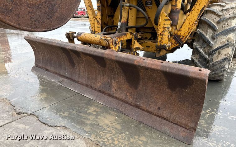 image for item DO0291 1986 Vermeer V-440 trencher