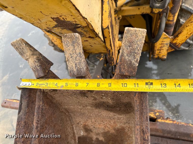 image for item DO0291 1986 Vermeer V-440 trencher