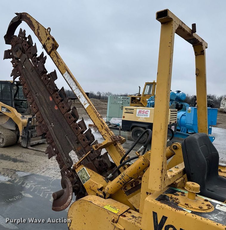 image for item DO0291 1986 Vermeer V-440 trencher