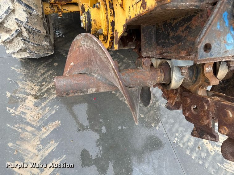 image for item DO0291 1986 Vermeer V-440 trencher
