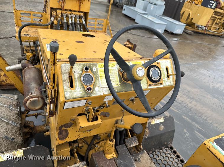 image for item DO0291 1986 Vermeer V-440 trencher