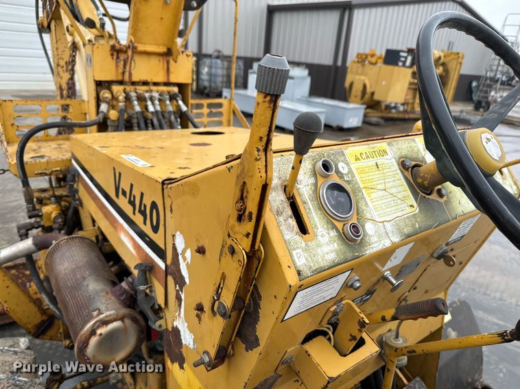 image for item DO0291 1986 Vermeer V-440 trencher