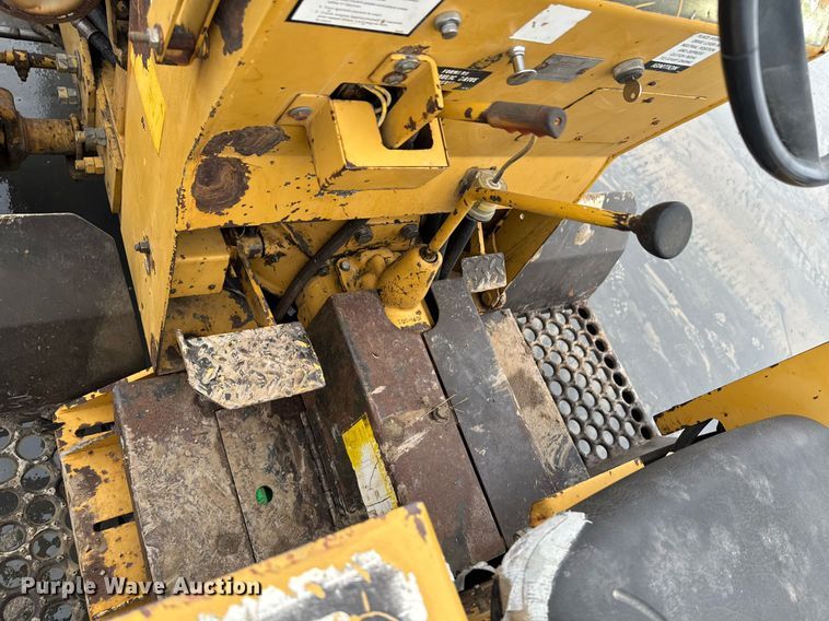 image for item DO0291 1986 Vermeer V-440 trencher