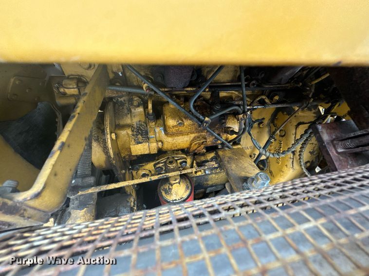 image for item DO0291 1986 Vermeer V-440 trencher