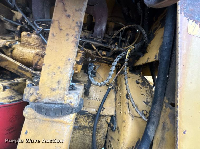 image for item DO0291 1986 Vermeer V-440 trencher