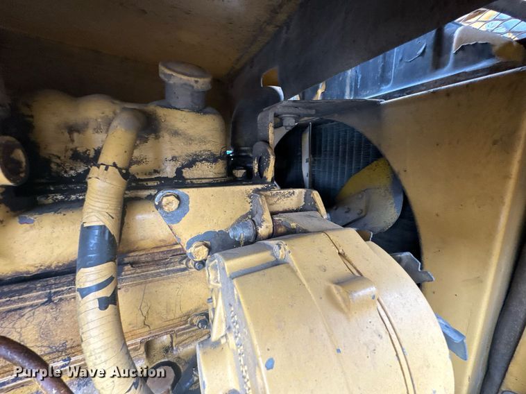 image for item DO0291 1986 Vermeer V-440 trencher