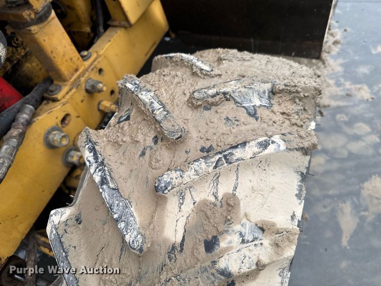 image for item DO0291 1986 Vermeer V-440 trencher