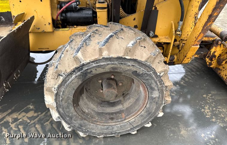 image for item DO0291 1986 Vermeer V-440 trencher