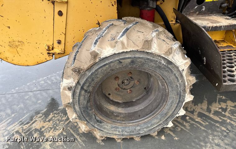 image for item DO0291 1986 Vermeer V-440 trencher