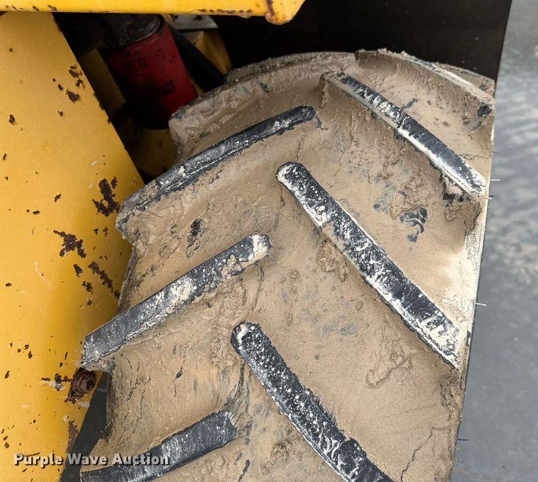 image for item DO0291 1986 Vermeer V-440 trencher