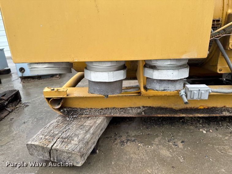 image for item DO0293 Caterpillar D353 Series D generator