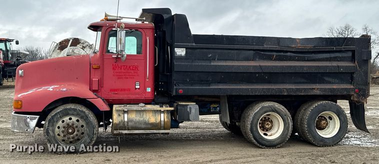 image for item DO0299 1995 International 9200 dump truck
