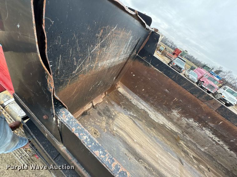 image for item DO0299 1995 International 9200 dump truck