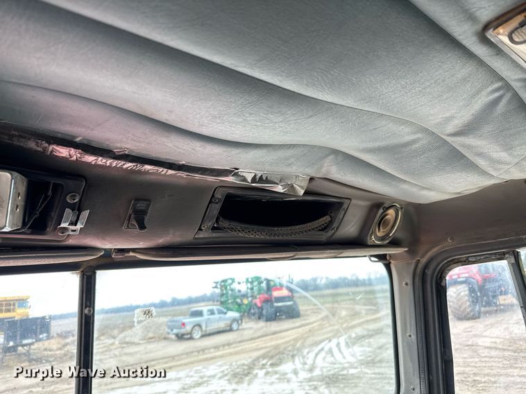 image for item DO0299 1995 International 9200 dump truck