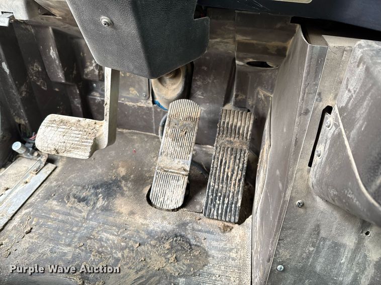 image for item DO0299 1995 International 9200 dump truck