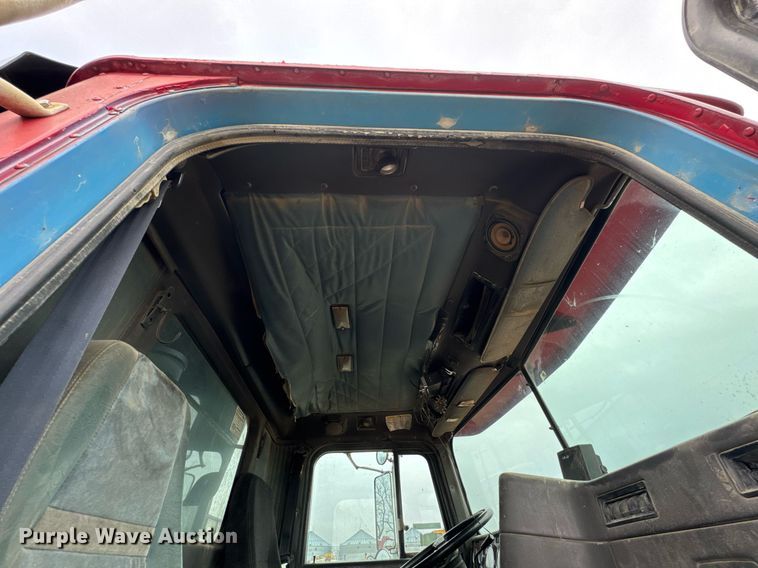 image for item DO0299 1995 International 9200 dump truck