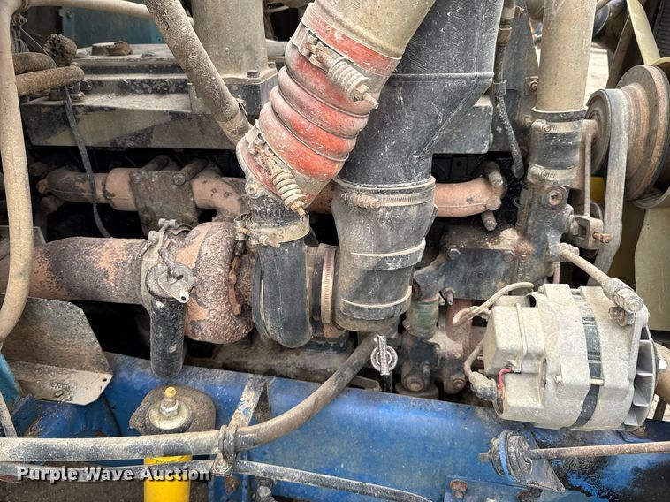 image for item DO0299 1995 International 9200 dump truck