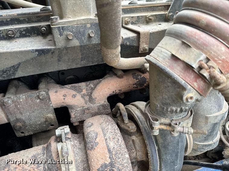 image for item DO0299 1995 International 9200 dump truck