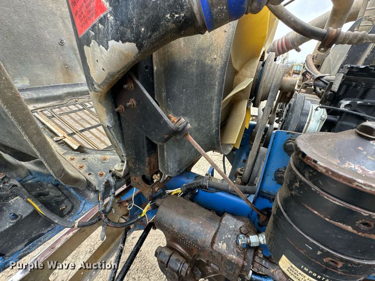 image for item DO0299 1995 International 9200 dump truck