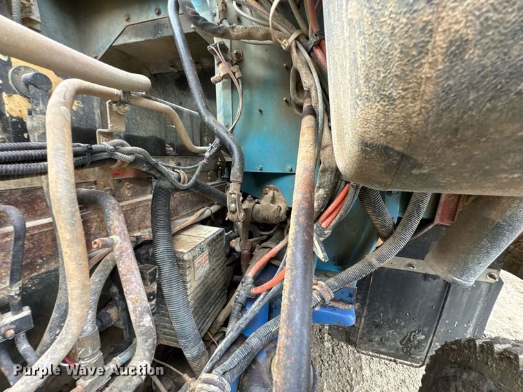 image for item DO0299 1995 International 9200 dump truck