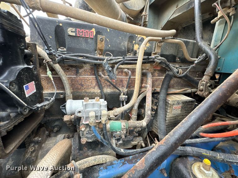 image for item DO0299 1995 International 9200 dump truck