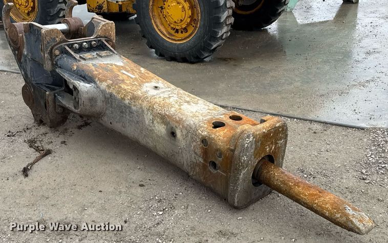 image for item DO0301 Caterpillar  H130 Breaker