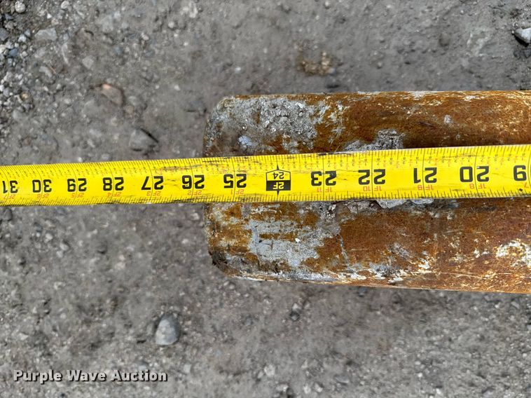 image for item DO0301 Caterpillar  H130 Breaker