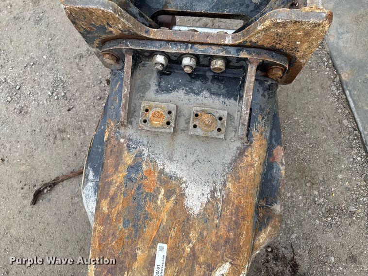 image for item DO0301 Caterpillar  H130 Breaker