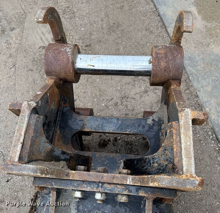 image for item DO0301 Caterpillar  H130 Breaker