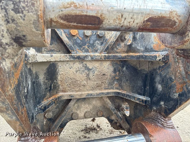 image for item DO0301 Caterpillar  H130 Breaker