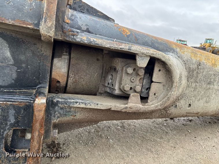 image for item DO0301 Caterpillar  H130 Breaker