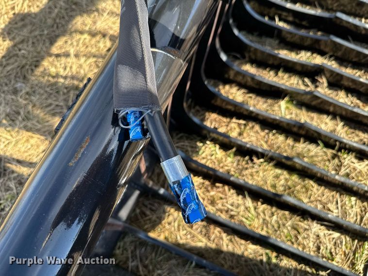 image for item DO0323 KC skid steer grapple bucket