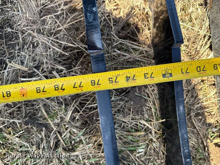 image for item DO0323 KC skid steer grapple bucket