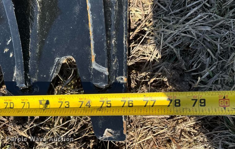 image for item DO0327 KC skid steer rock bucket