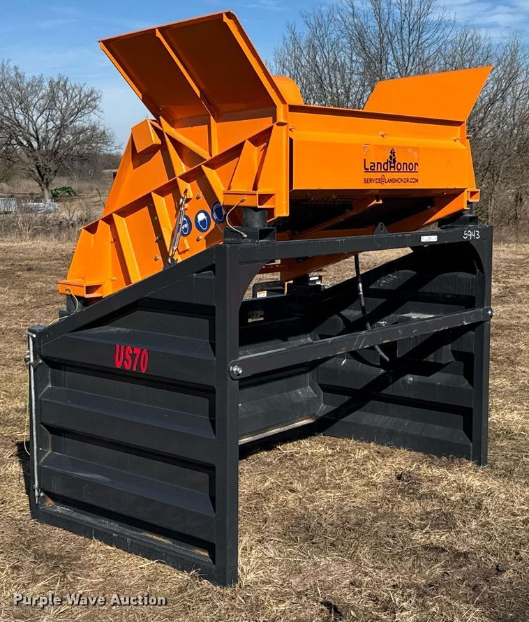 image for item DO0361 2024 LandHonor US70 vibratory screen