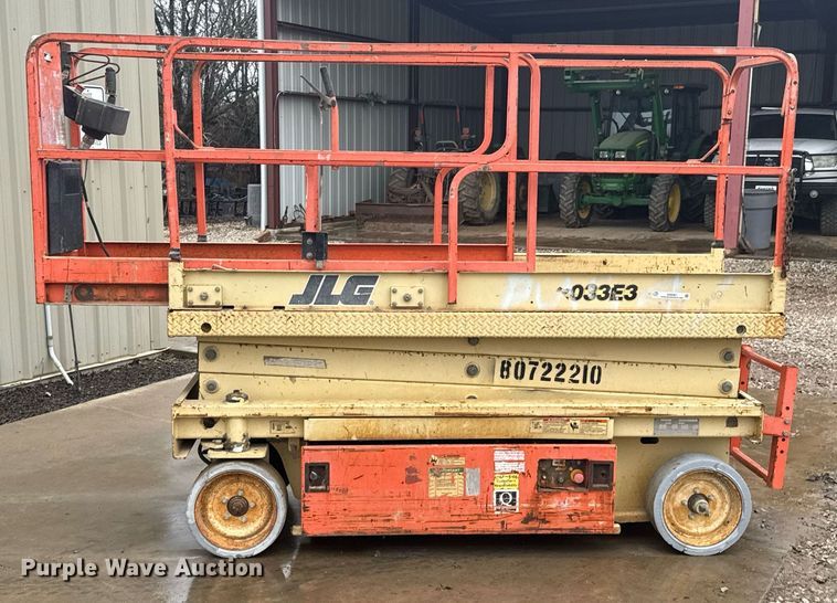 image for item DO0367 JLG 2033E3 scissor lift