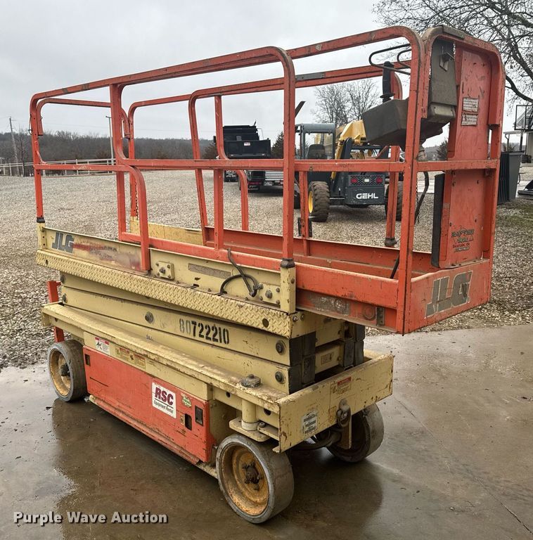 image for item DO0367 JLG 2033E3 scissor lift
