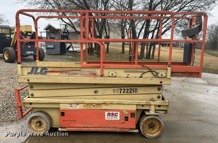 image for item DO0367 JLG 2033E3 scissor lift