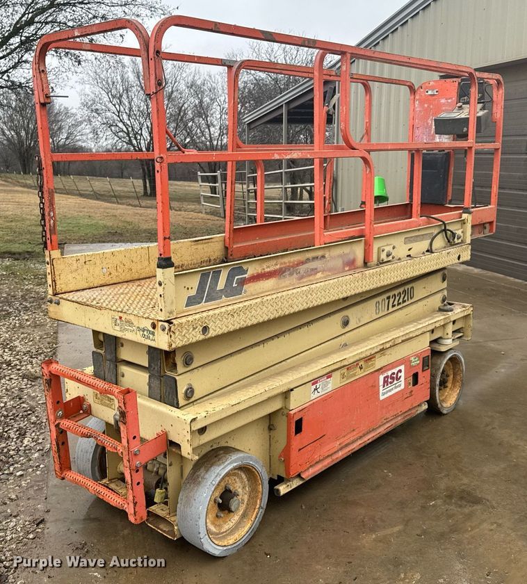 image for item DO0367 JLG 2033E3 scissor lift