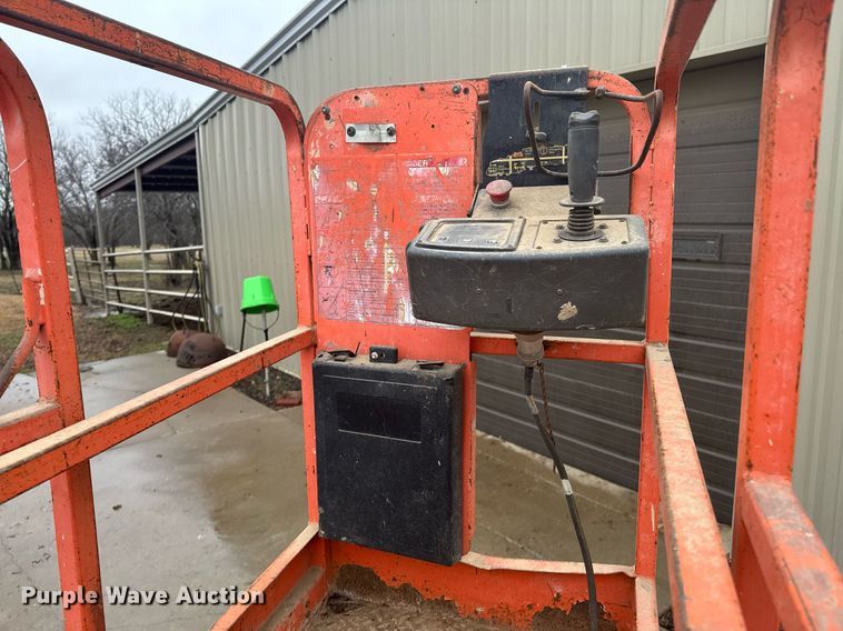 image for item DO0367 JLG 2033E3 scissor lift