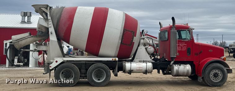 image for item DO0372 2005 Peterbilt 357 ready mix truck