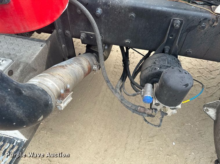 image for item DO0372 2005 Peterbilt 357 ready mix truck