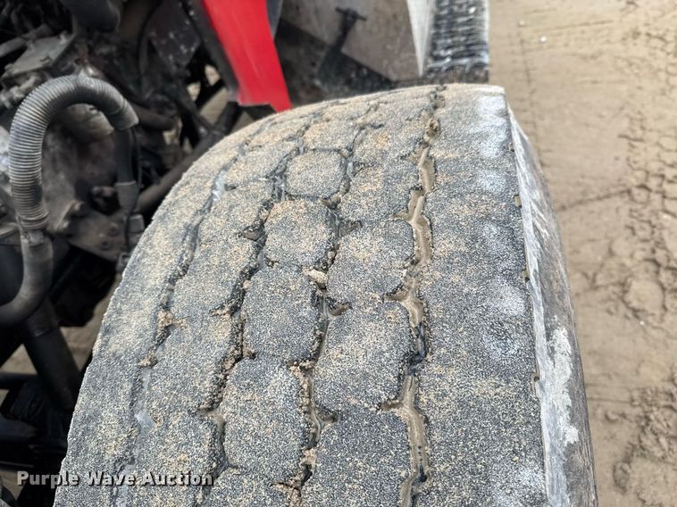 image for item DO0372 2005 Peterbilt 357 ready mix truck