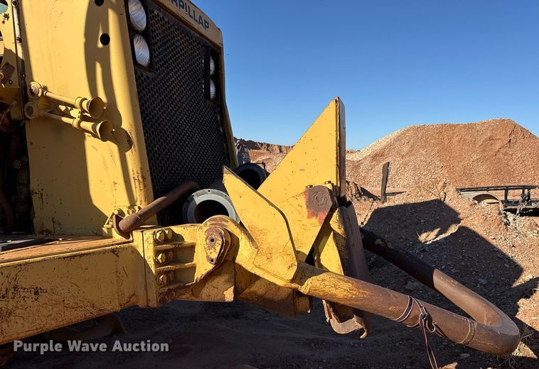 image for item DO2621 1977 Caterpillar 637D conventional scraper 