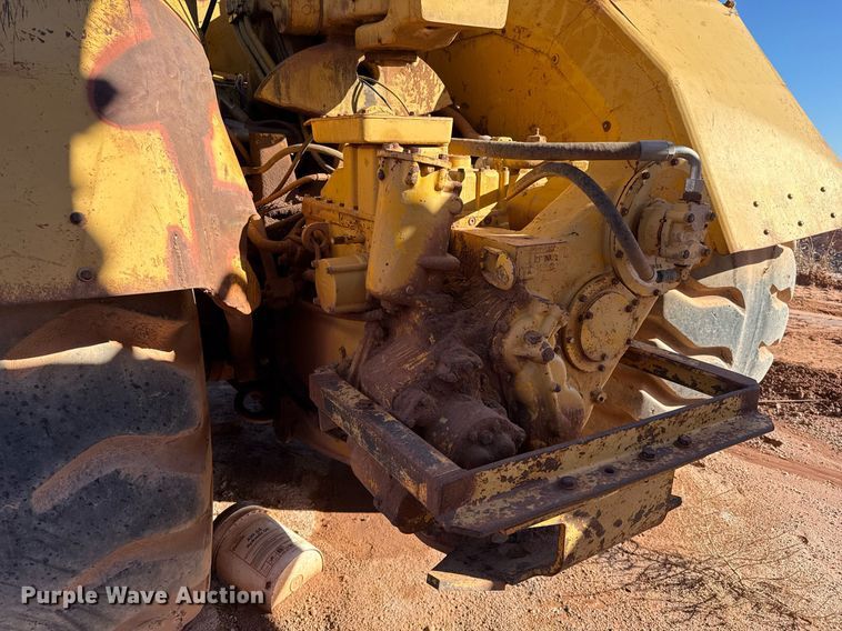image for item DO2621 1977 Caterpillar 637D conventional scraper 