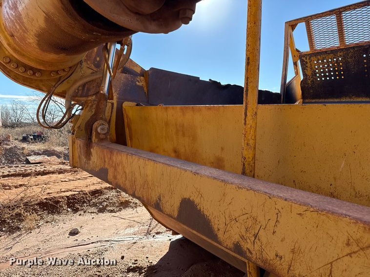 image for item DO2621 1977 Caterpillar 637D conventional scraper 