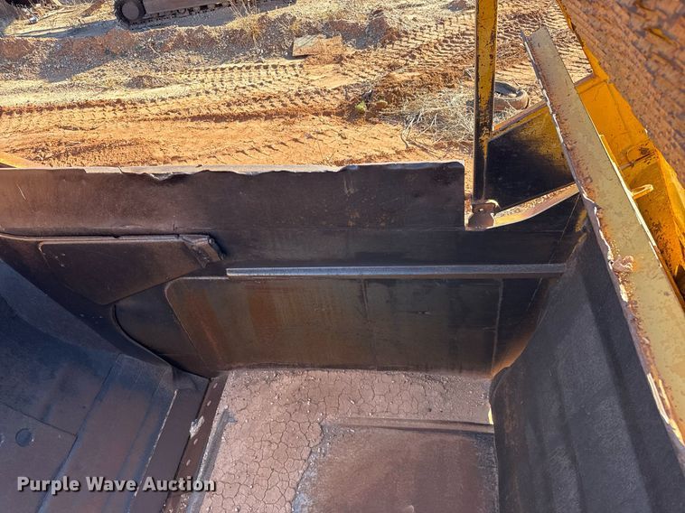 image for item DO2621 1977 Caterpillar 637D conventional scraper 